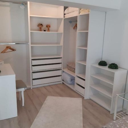 オラデアApartament Ana Premiumアパートメント エクステリア 写真
