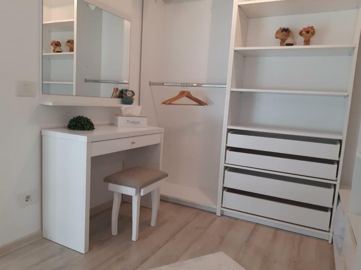 オラデアApartament Ana Premiumアパートメント エクステリア 写真